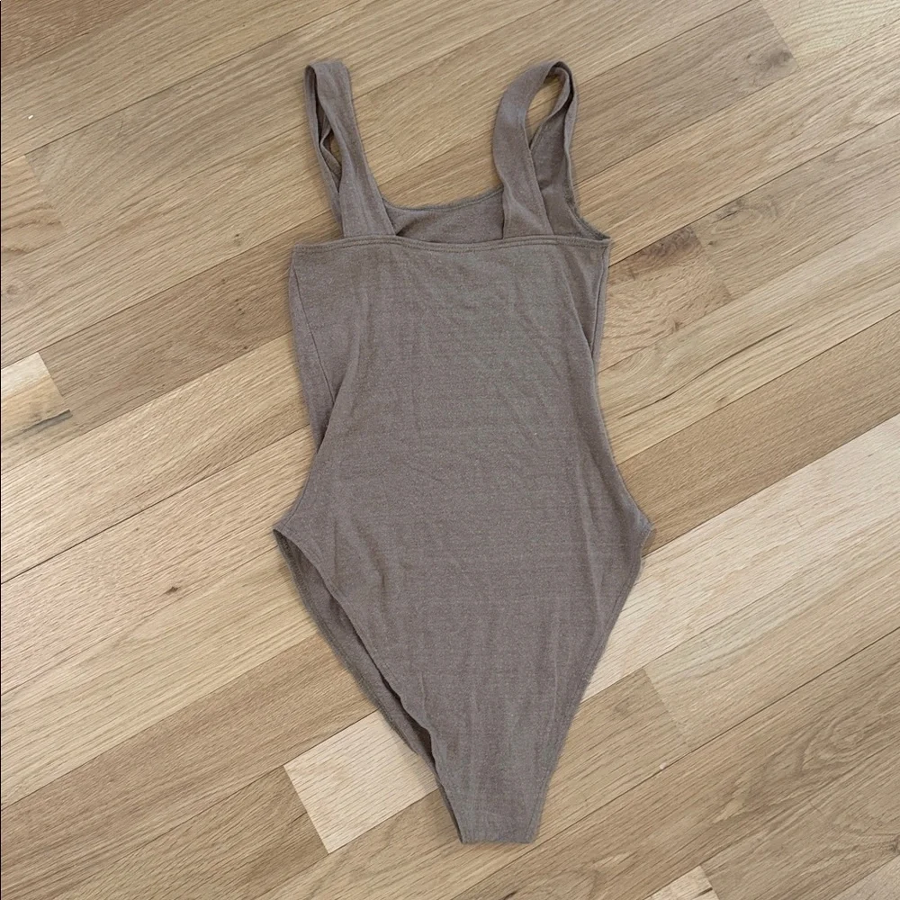 Ozma of California Christy Bodysuit, Regen Silk Noil Jersey, Tea XS - Picture 5 of 11